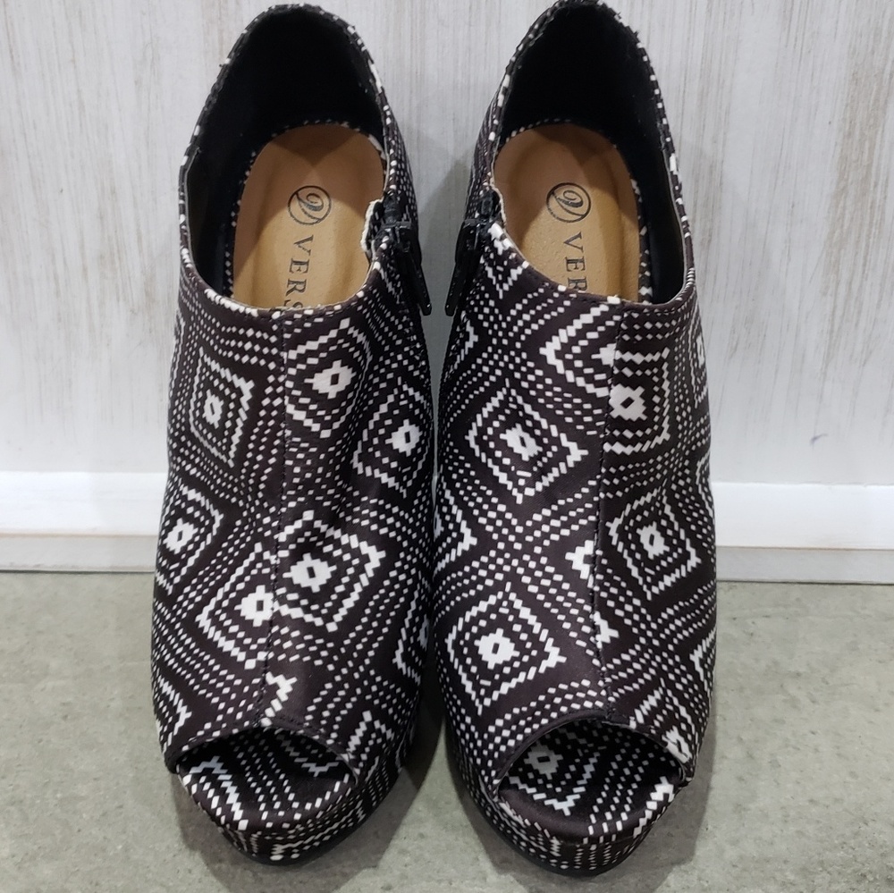 Versona Open Toe Wedge
